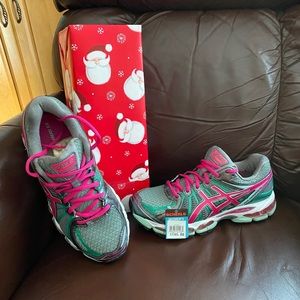 NEW - ASICS Gel-Nimbus 15 running shoes sz 8.5